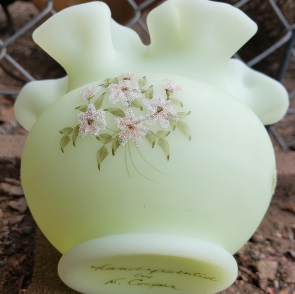 💚 FENTON Vaseline Glass Vanity Jewelry Holder Bowl Signed! - Picture 4 of 4